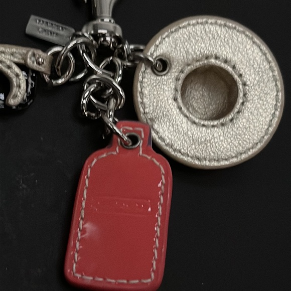 Coach Vintage Travel Beach Vacation Bag Charm Patent Leather Sunglasses Lotion - Picture 7 of 9